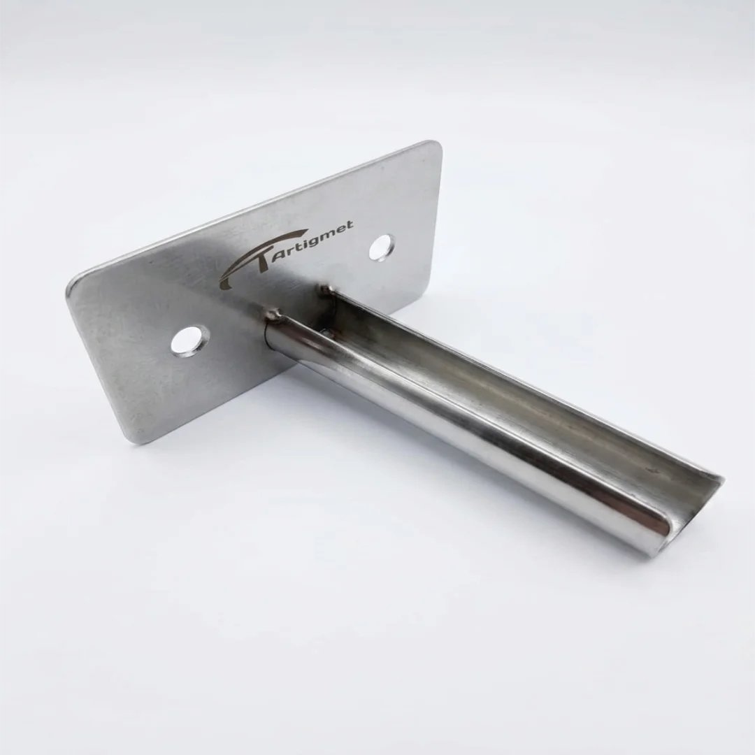 Un soporte de acero inoxidable para punta de asador por volteo